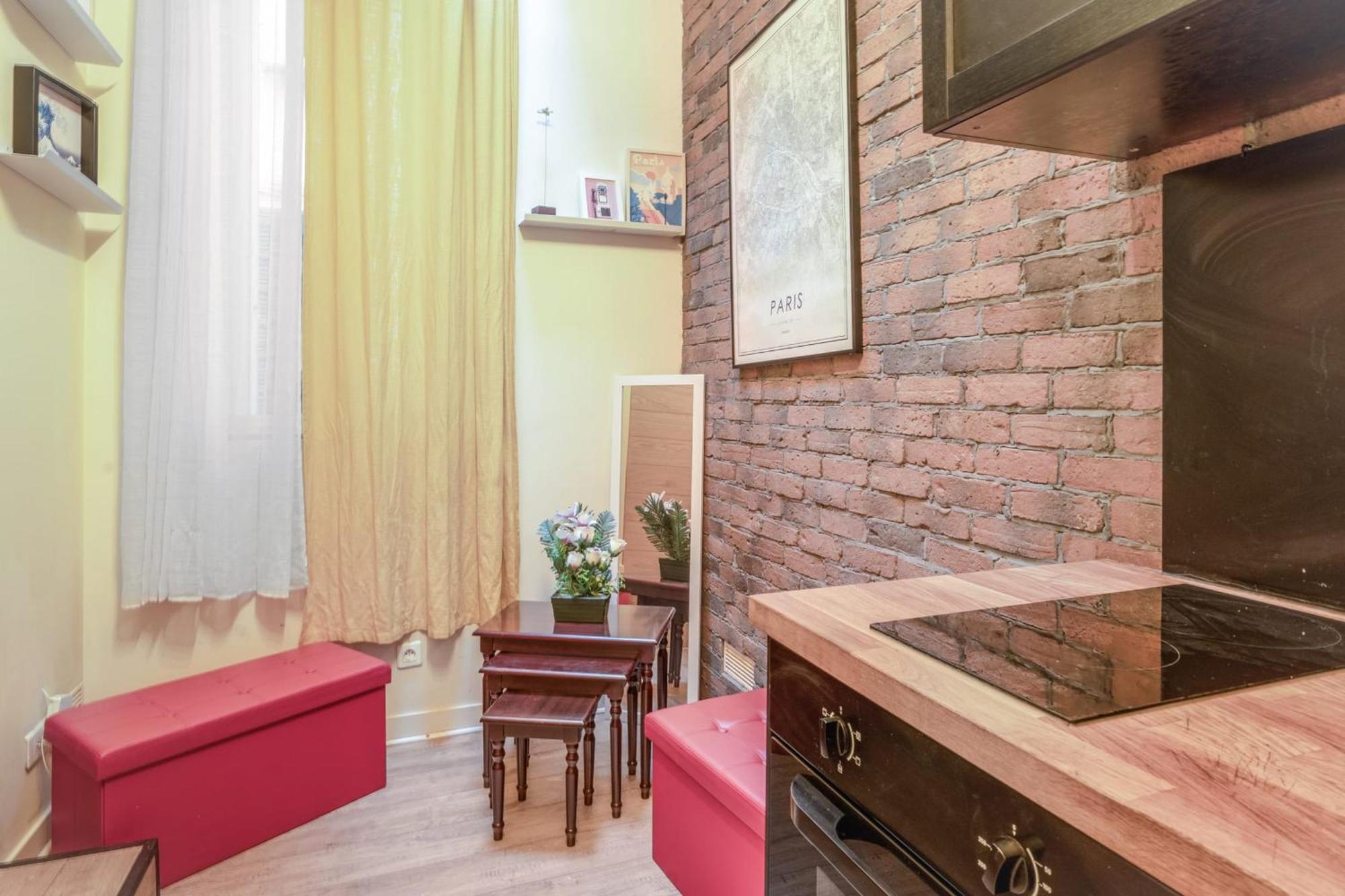 Charming Industrial-Style Studio Just Nearby Montmartre In Paris - Welkeys Lägenhet Exteriör bild