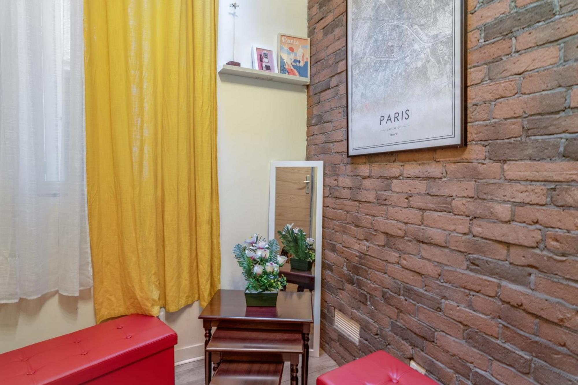 Charming Industrial-Style Studio Just Nearby Montmartre In Paris - Welkeys Lägenhet Exteriör bild